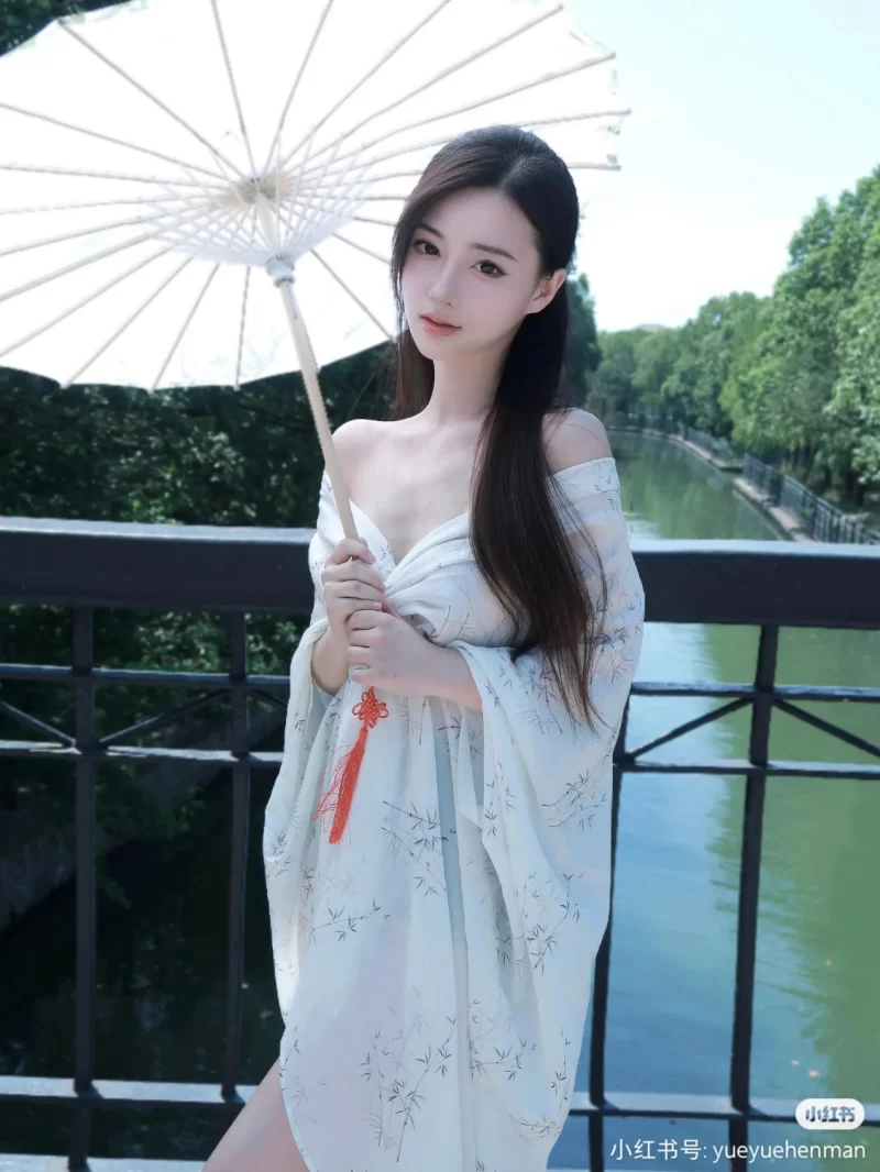有撸点 新人制造，4秒去衣视频【视频130+230mb】