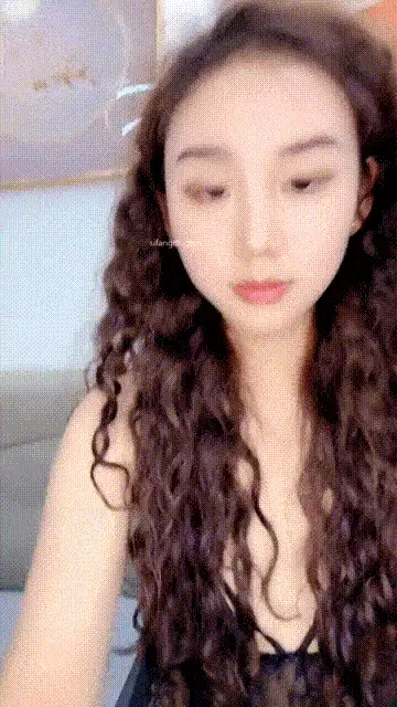 美女御姐 [小林子妹妹]娃娃脸不老女神 热舞诱惑丝袜真空 道具自慰【2+665MB】