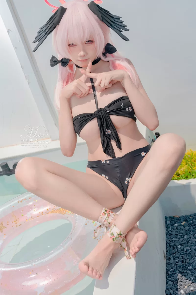 福利姬 Yiko湿润兔 NO.239 25.08月作品 『下江小春 泳装』Honey【95P2V+2.4GB】