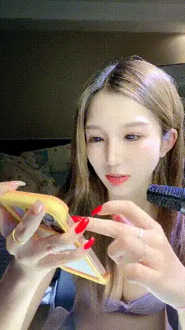 福利姬 高颜值一字马女神[熙酱]下海福利，塞跳蛋一字马抖音【1v+2.1G】