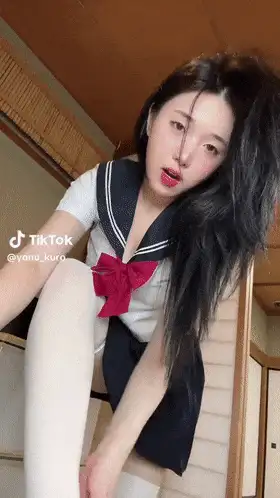 自拍 8月最新~TikTok10w粉模特✴️李妍雨（yonu1201）✴️OF大尺度【42p7v+1g】