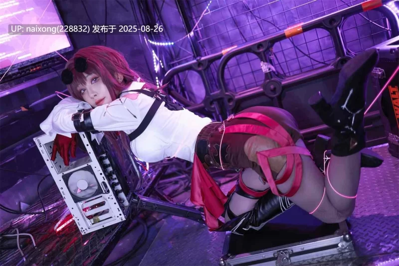 Cosplay 水淼Aqua - 卡芙卡 - 《崩坏：星穹铁道 2》[93P-259M]【1+259m】