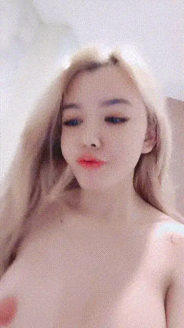 美女御姐 [宝宝吃不饱]正宗尤物! 白皙美乳 白虎嫩穴自慰 喷水【2+1401MB】
