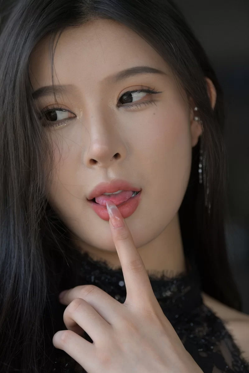 不露的诱惑 气质颜值已超很多明星[街拍]蓝了抱歉（某【660P+2.4G】