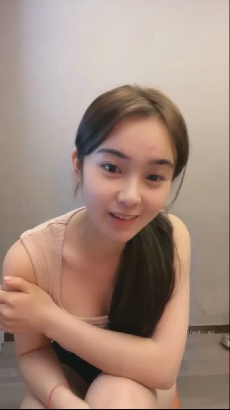 国产主播 推荐，脸蛋身材都是满分 直接看硬了[天天想鼠]，D罩杯美乳【5V+1.5G】