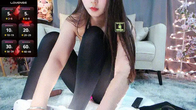 合集 极品御姐[juzi1213]妩媚动人~开裆丝袜紧身裤~大黑牛自慰【20V+50G】