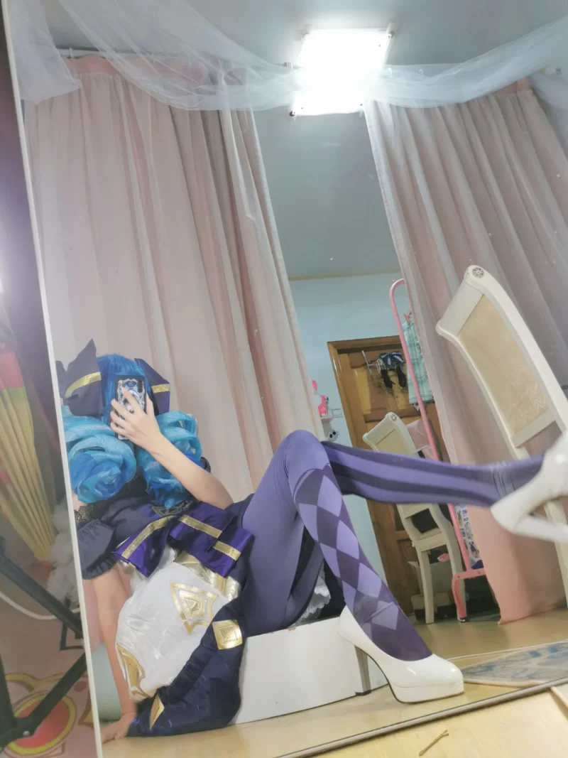 Cosplay 沐沐酱 格温cos【npnv+200】