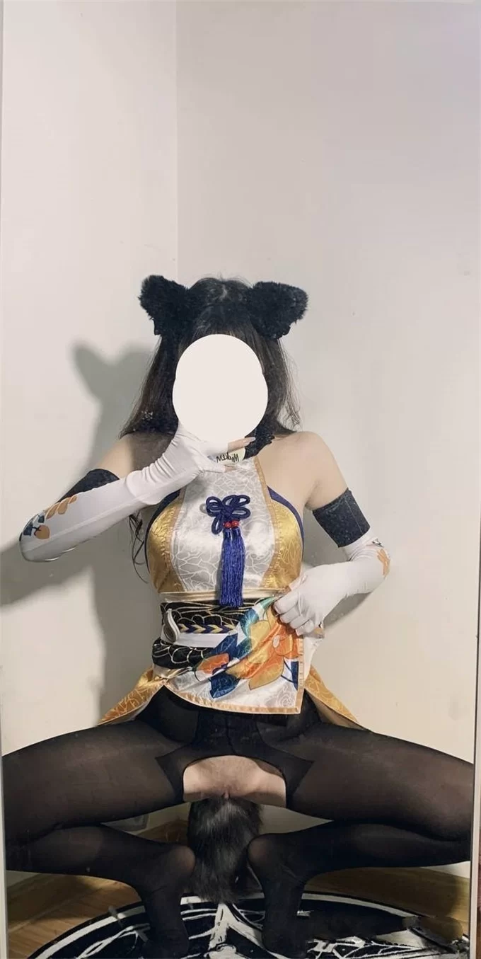 合法萝莉 尤里酱 – 爱露出的骚母狗福利【82P25V+67M】