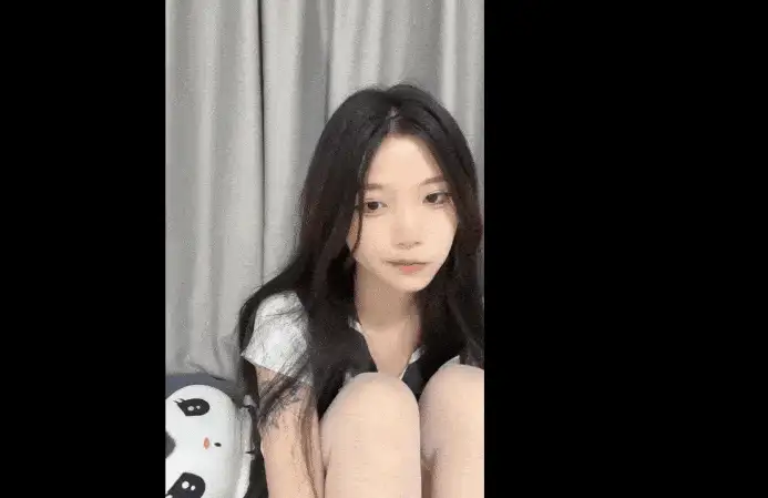福利姬 尤物美少女[带御回家]收费房学生制服【1+564M】