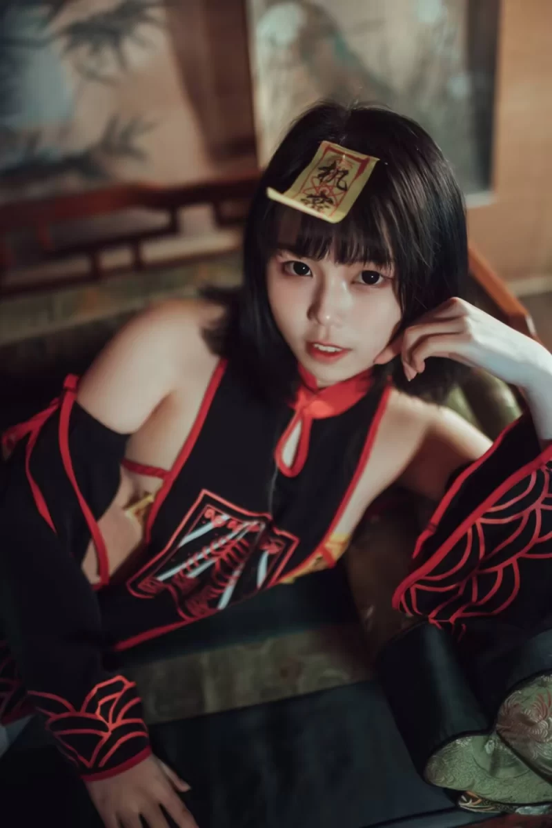 国产coser 七月喵子 - 小僵尸 [22P-179MB]【22P+179M】