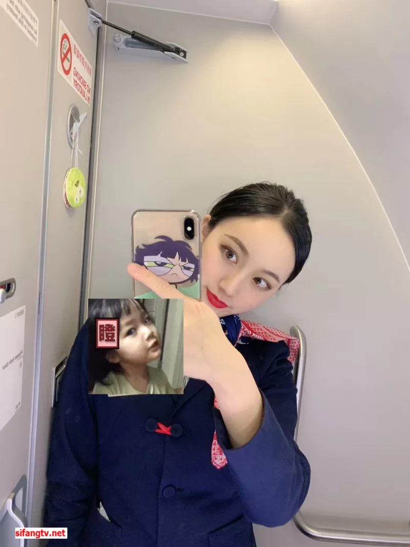 自拍 《百度云泄密》美女空姐和富二代男友之间的私密被渣男【2v5p+451M】