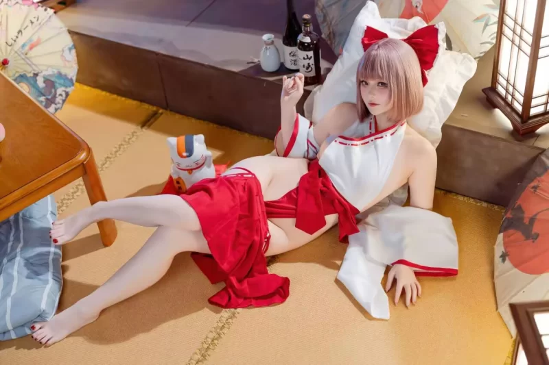 国产coser 屿鱼 - 兼职巫女【66P+639M】