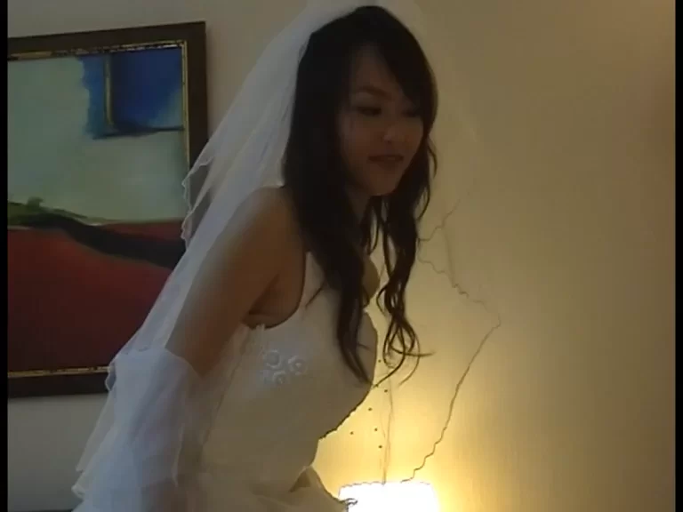 美女御姐 唐嫣未出名前写真视频摄像师拉近TP开档丝袜里面的白虎逼【1V+1.5G】