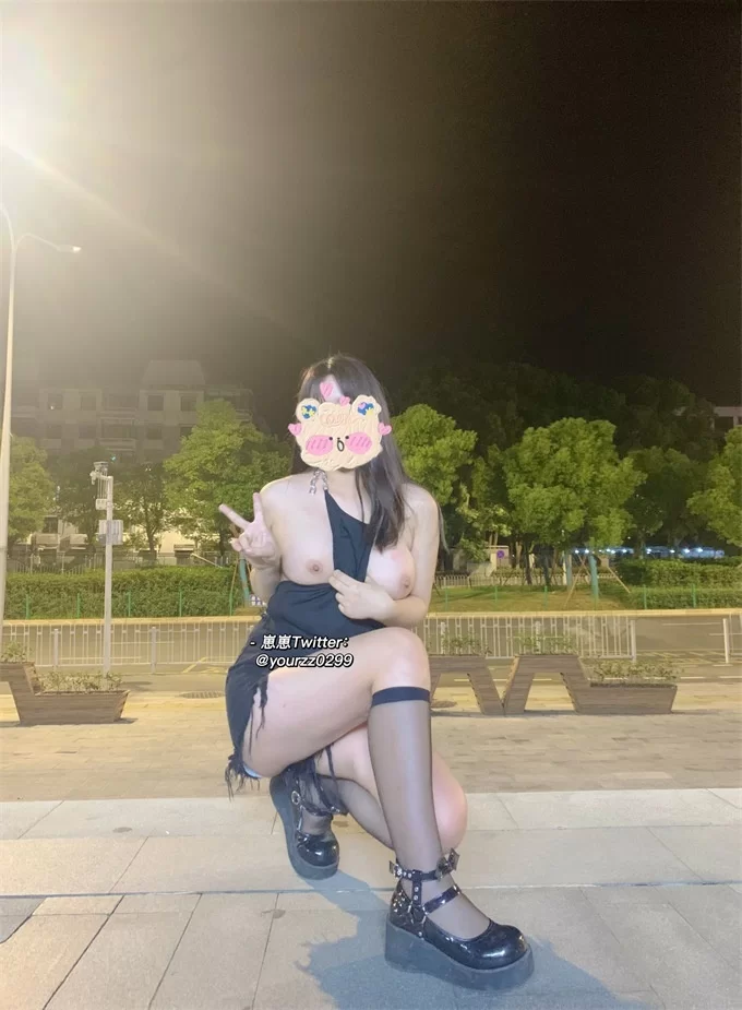 合法萝莉 崽崽baby – 人前露出福利姬 小萝莉私拍【234P5V+241M】
