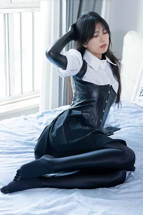 美腿/足控 袜啵啵-奶油-高跟长靴、厚黑丝五指袜、踩脚裤裤里丝【150p1v+1.6g】
