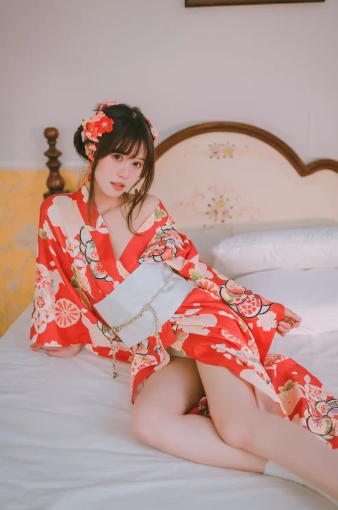 国产coser 星黛鹿鹿 - 日常 浴衣室内 49P-741M【49P+741M】