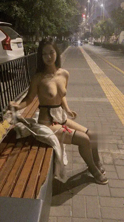 自拍 西萌工作室 嫩妹涵涵 小泪 大奶萌妹乐乐深夜街头露出4部4K【4V+6.8G】