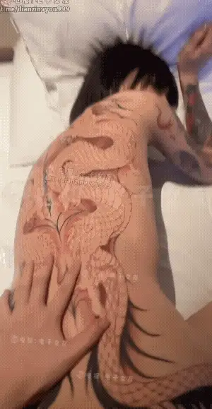 自拍 抖音极品反差网红，超高颜值符文战士，188cm巨乳模特，超【4v2p+125m】