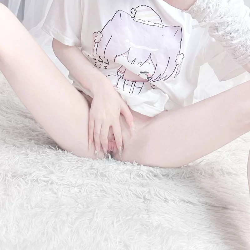 福利姬 蛋卷@yeyedanjuan – 新2更 [520门槛] 10分钟 顶级白虎双马尾福【81P/1V+751M】