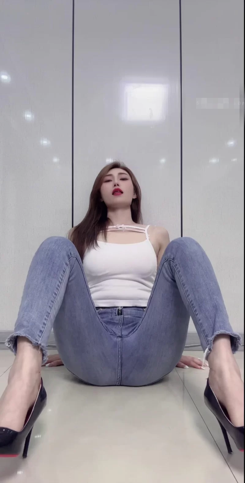 美女御姐 快手主播 内蒙古糖宝 私定福利【4V+869MB】