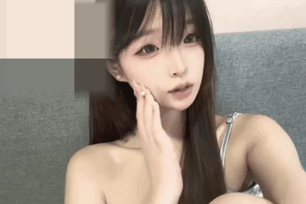 福利姬 顶级神颜美少女软欲合集-穿着各种超美cos和超色气情趣制服再搭配上各种丝袜【1+1.1G】