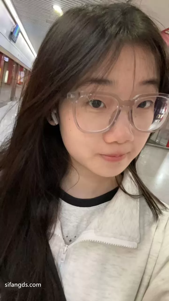 女大学生 [原档泄密]两位超嫩女大学生性爱图影泄密【21v15p+739M】