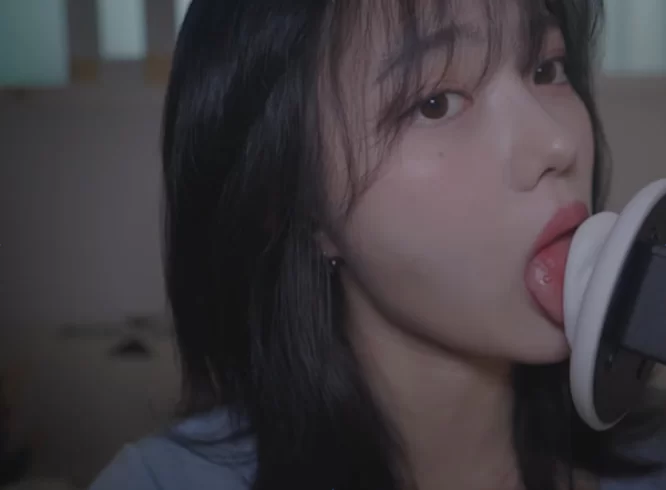 美女御姐 清纯美女 舌头摩擦ASMR 双声道舔道具 模拟接吻口交 助眠【1+300M】