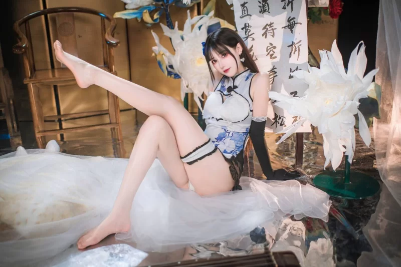 国产coser 羽生三未 - 瓶儿 青花瓷旗袍【25P+200M】