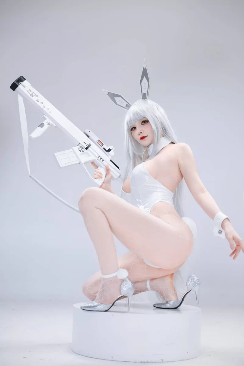 国产coser 仙九Airi - 白兔【28P+373M】