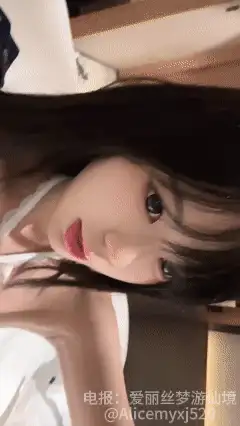 自拍 少主饱饱 顶级神颜美女裸体自拍【32V10P+121M】