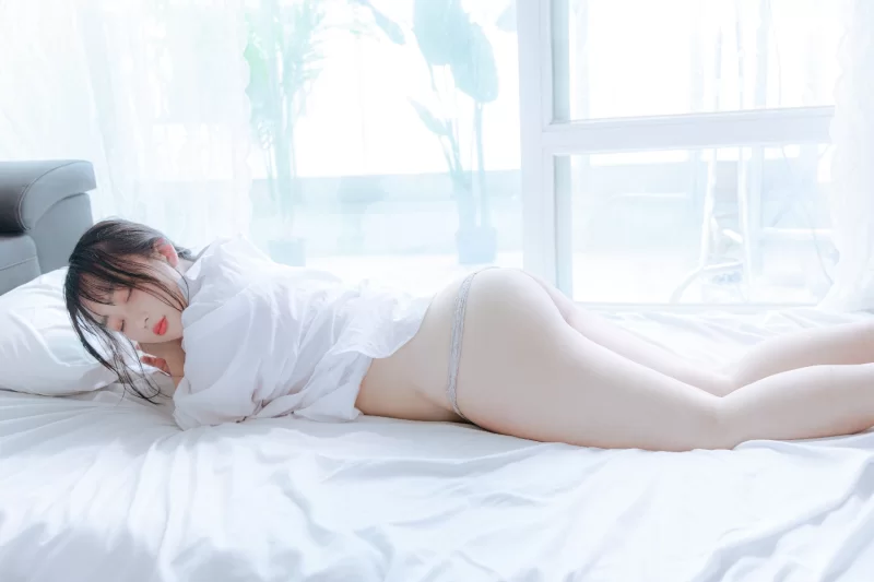 日韩coser Mozzi (모찌) NO.030 A wet day【54P3V+713M】