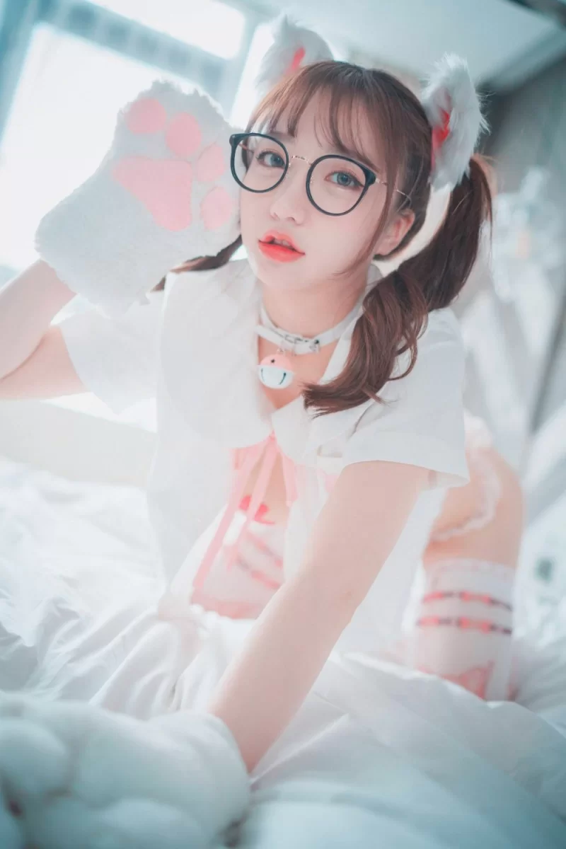 日韩coser DJAWA Photo Son Ye-Eun (손예은) Cute Pink [50P 400MB]【50P+400M】