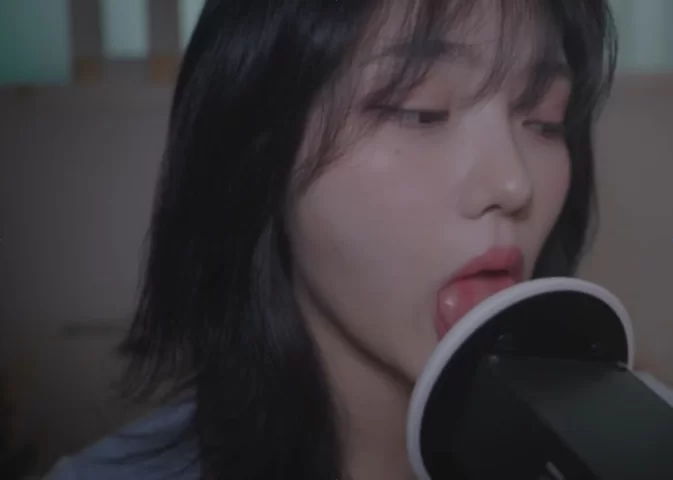 美女御姐 清纯美女 舌头摩擦ASMR 双声道舔道具 模拟接吻口交 助眠【1+300M】