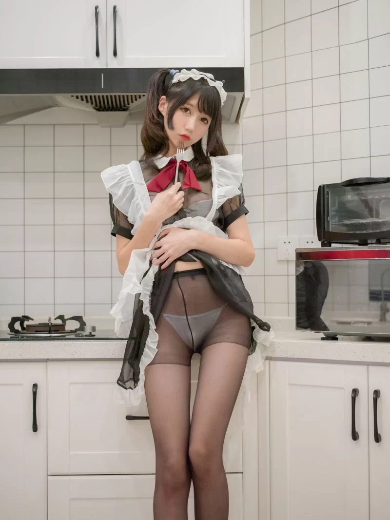 NAGISA魔物喵 028  女仆之夜【210P+579MB】