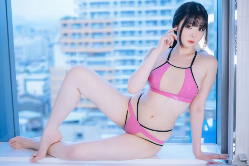 高颜值美女 霜月shimo - Translucent Swimsuit【29P+89M】