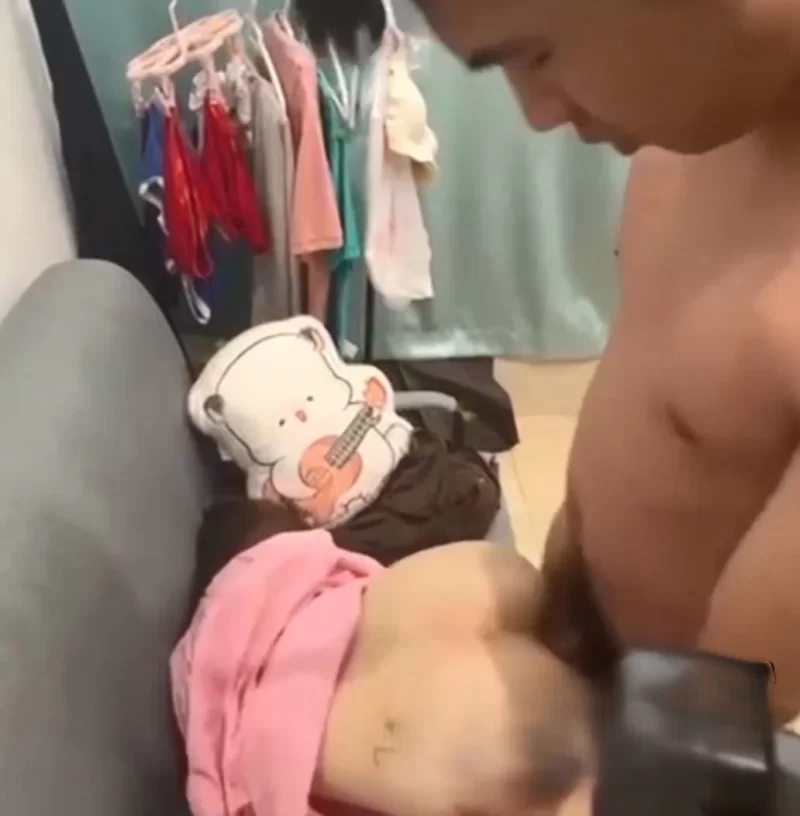 自拍 北大超美女高材生不雅视频流出 被男友花式开发小骚穴 各种调教视频流出，被内射【1+260m】