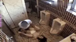 自拍 麻豆KTV厕所捡尸强上极品少妇【1+480m】