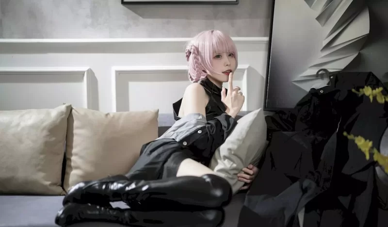 日韩coser 樱岛嗷一写真合集【npv+5.1g+】