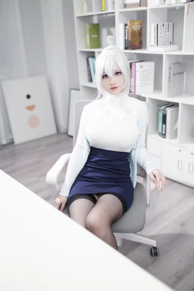 国产coser 幼愛youmeko 未亡人雪女 [70P-585MB]【70P+585M】