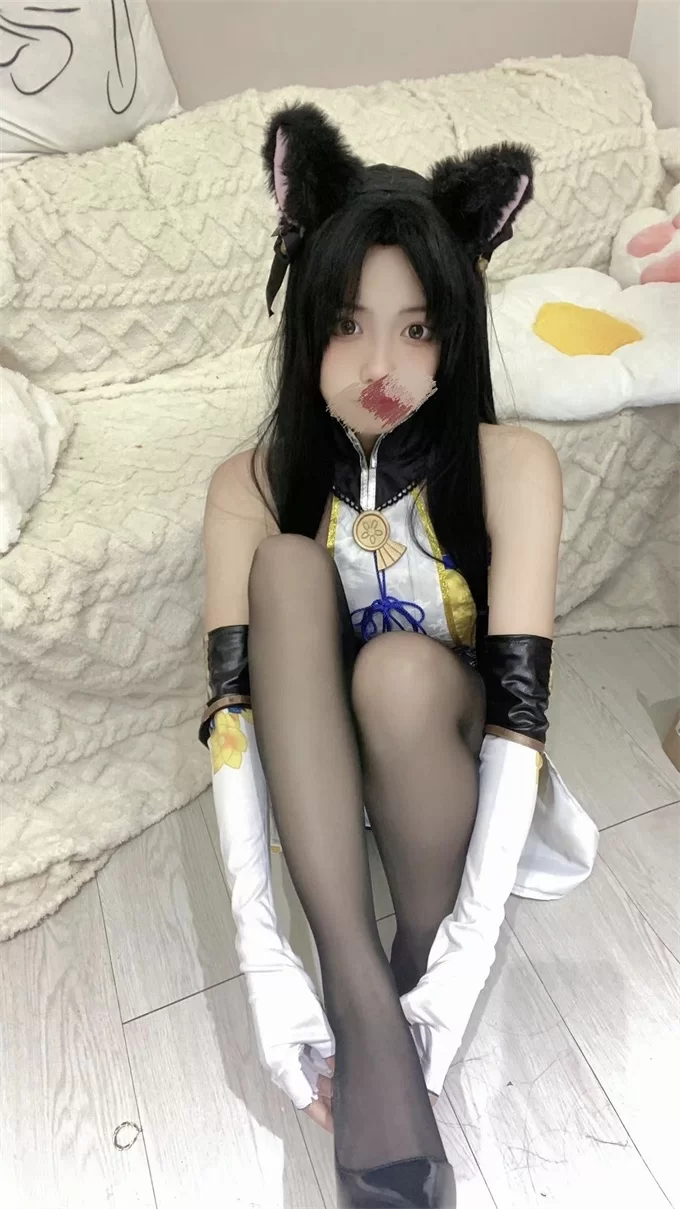 福利姬 大叔的小奶猫 – 双马尾白虎萝莉 福利合集【92P73V+2.08G】