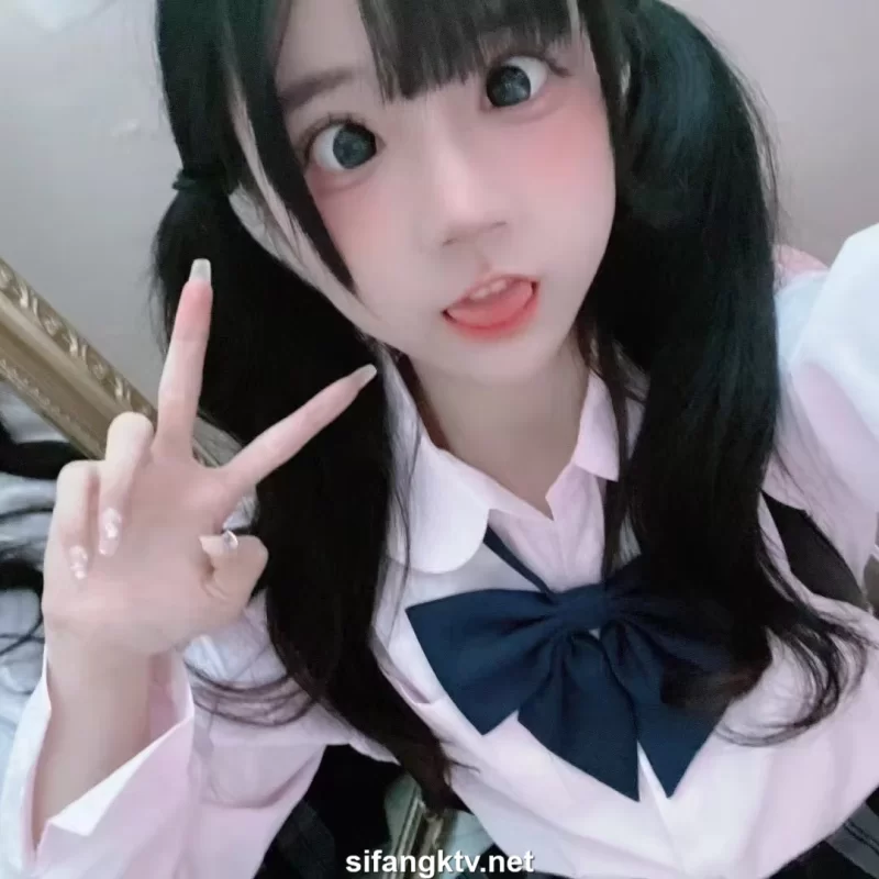 合法萝莉 出道即巅峰，少女福利姬[温软软]付费福利，喜欢被调教..【40v37p+2.6G】