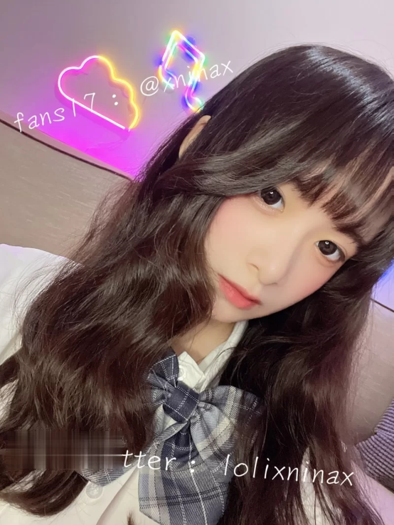 合法萝莉 可爱的美少女lolixnixax2【84v+4.74g】