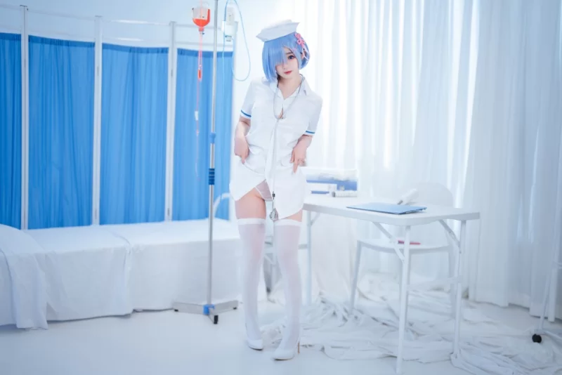 国产coser [COSPLAY]桜井宁宁 – 雷姆护士【1+1.5G】