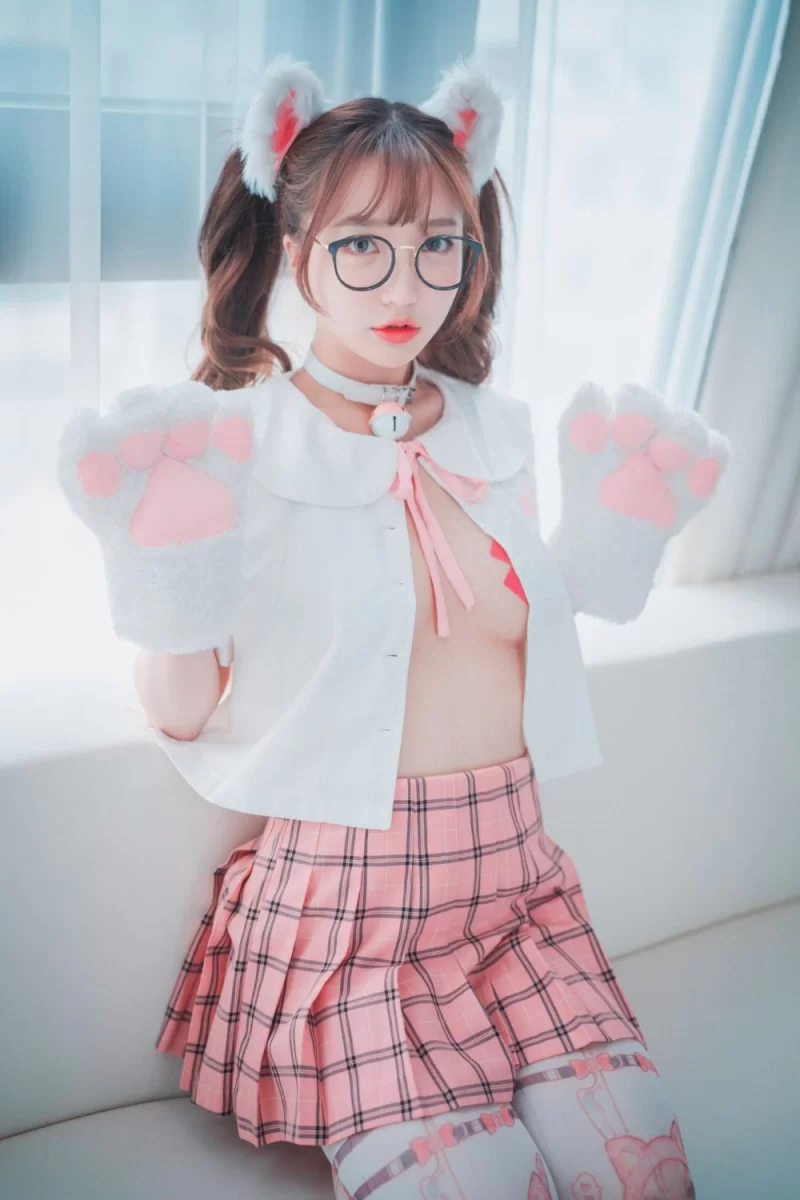 日韩coser DJAWA Photo Son Ye-Eun (손예은) Cute Pink [50P 400MB]【50P+400M】