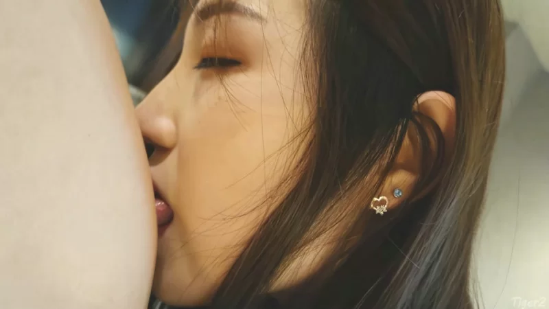 女大学生 22岁娇嫩艺校美女❤️锥形大奶一镜到底全程露脸大量精彩【1V+1.04G】