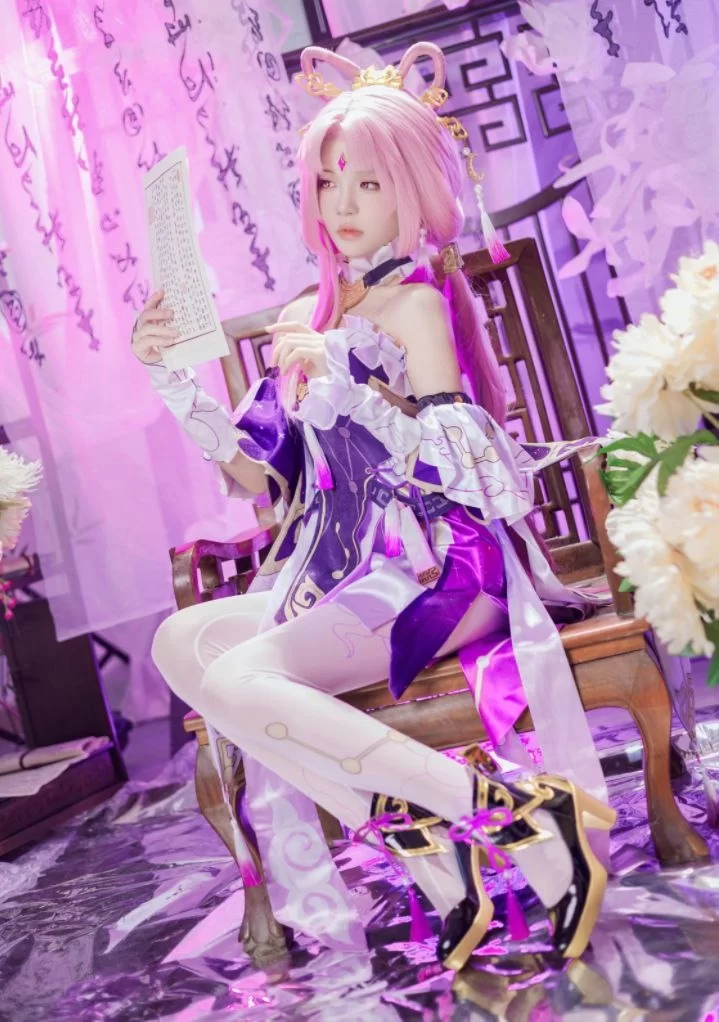 国产coser 桜桃喵211套cos写真合集（更新至20250712）【npnv+131.16g】