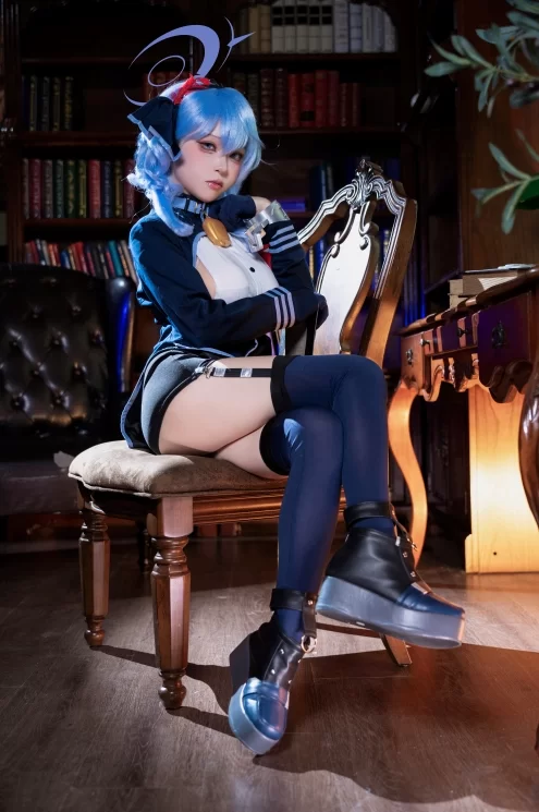 国产coser 矢量鱼 - 《蔚蓝档案》 天雨亚子  30P-325M【30P+325M】