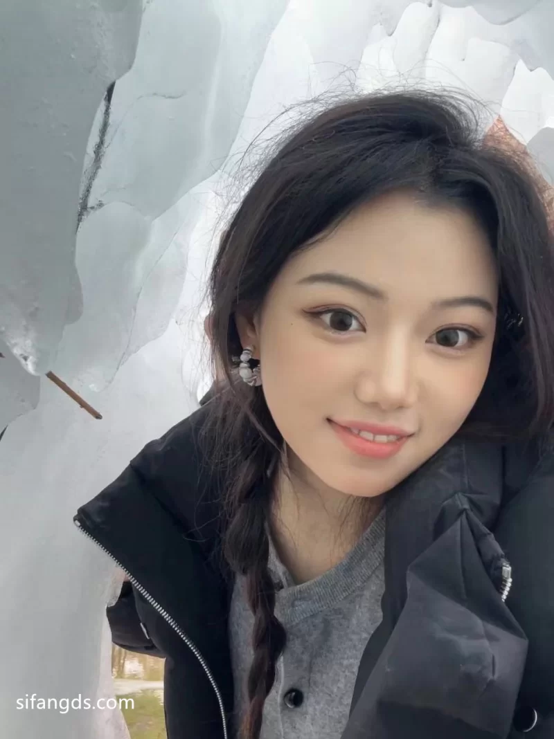 女大学生 [原档泄密]两位超嫩女大学生性爱图影泄密【21v15p+739M】