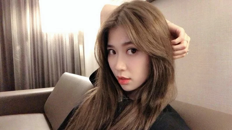 女大学生 [反差泄密]江苏极品班花❤️被三个人连续开发过【8P+1V+190M】