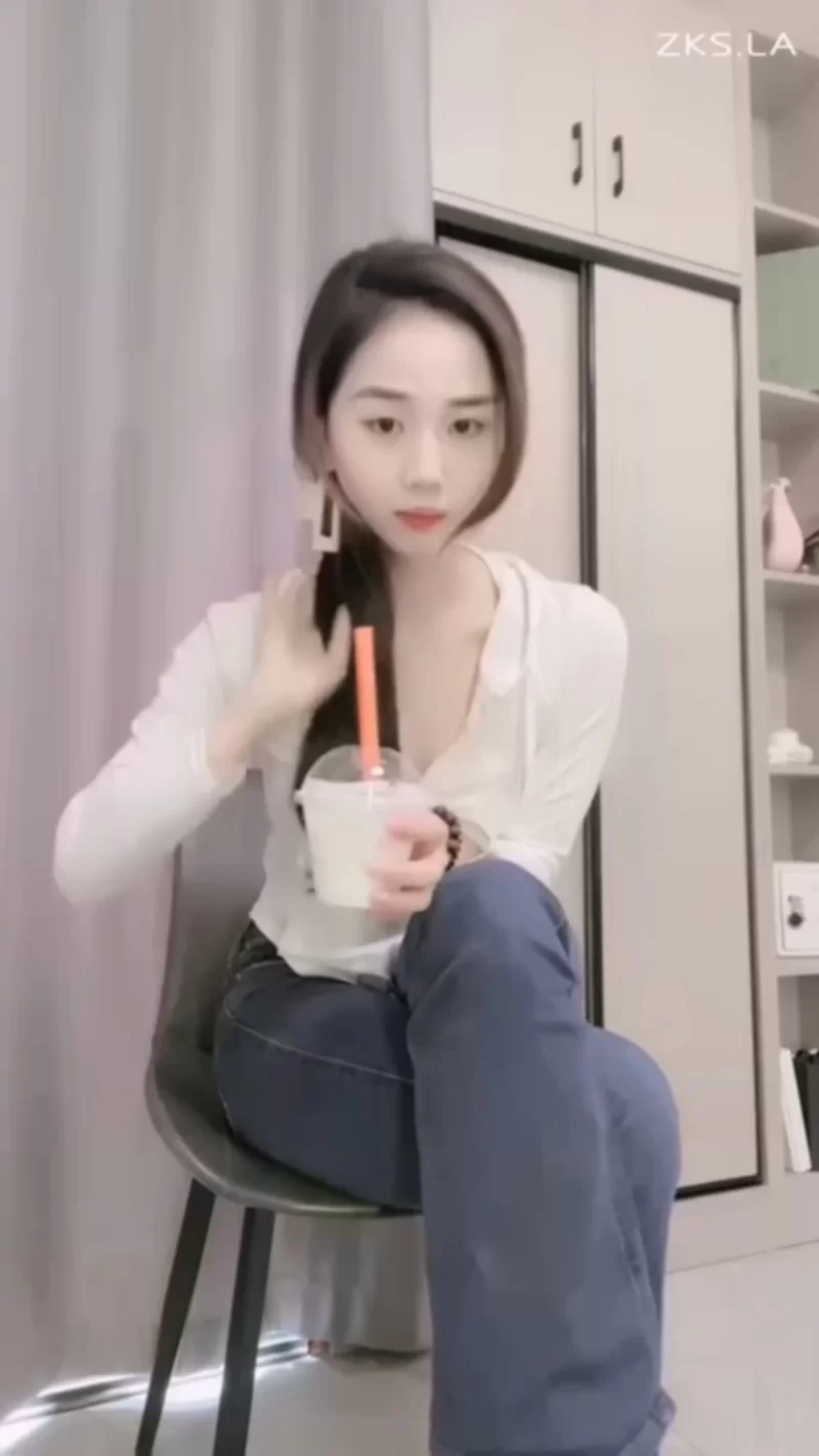 美腿/足控 九莲TJ：嘴喂食运动鞋棉袜踩狗口水浓痰鞋底钻胯骑狗背【1V+1.74GB】